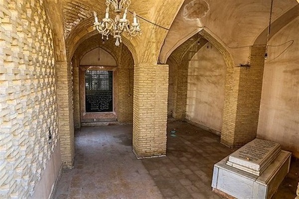 آرامگاه کمالالدین اسماعیل اصفهانی آرامگاه کمالالدین اسماعیل اصفهانی
