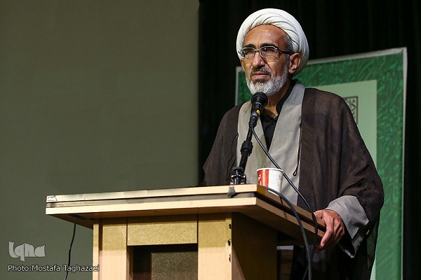 حجت&zwnj;الاسلام والمسلمین فتح&zwnj;الله نجارزادگان، عضو هیئت علمی پردیس فارابی دانشگاه تهران 