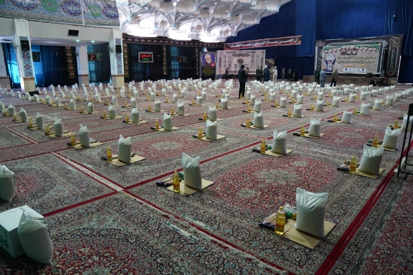 توزیع  بسته های کمک معیشتی در استان کرمان