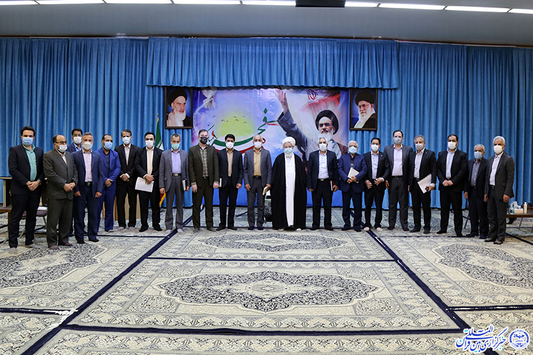 دیدار کمیته دانشگاهیان یزد با نماینده ولی فقیه در استان