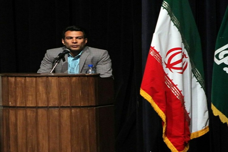 مجتبی دانش فر، جامعه شناس و استاد دانشگاه