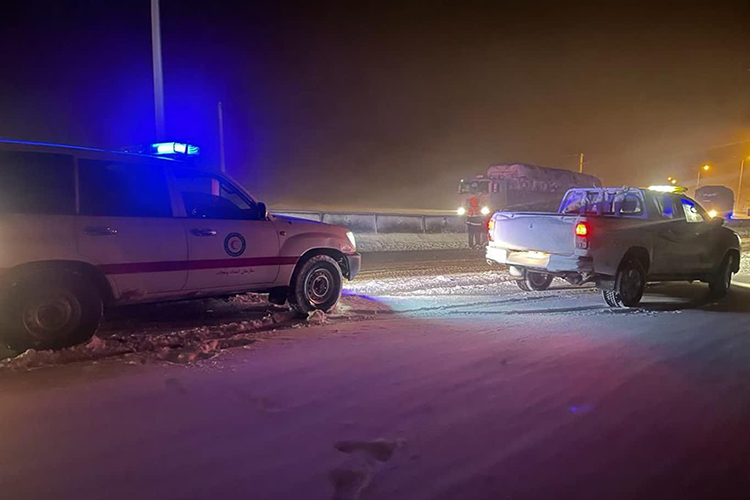 امدادرسانی به 35 دستگاه خودرو گرفتار در برف و کولاک در تفت