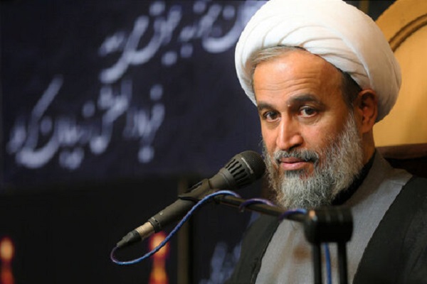 حجت‌الاسلام علیرضا پناهیان، مدیر حوزه علمیه شهید اشرفی اصفهانی