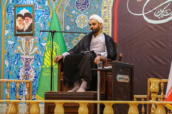 حجت&zwnj;الاسلام والمسلمین احمد لقمانی، کارشناس مذهبی حرم بانوی کرامت