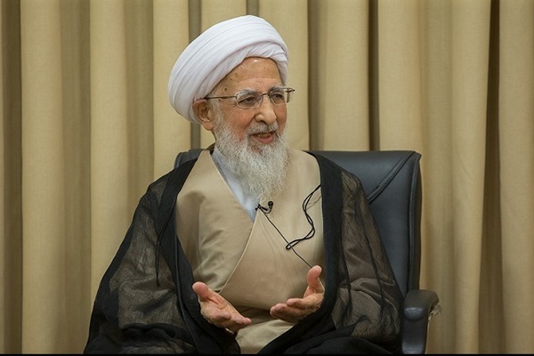 آیت&zwnj;الله العظمی عبدالله &zwnj;جوادی&zwnj;آملی، مرجع تقلید شیعیان