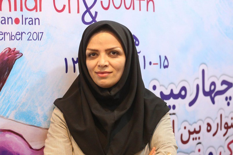 معصومه حدادی رئیس اداره امور هنری اداره کل فرهنگ و ارشاد اسلامی استان همدان