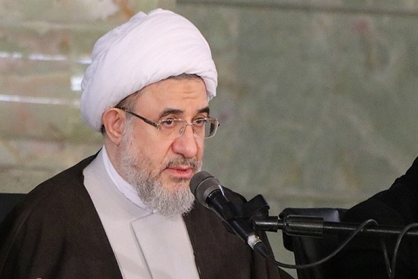 در جامعه گرسنه نمی&zwnj;توان به تزکیه رسید
