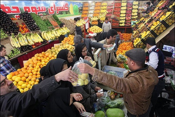 توزیع هوشمند میوه شب عید در اردبیل