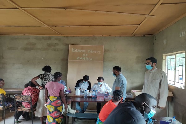 درمان بیماران نیازمند زامبیا در طرح خیریه مبعث + عکس