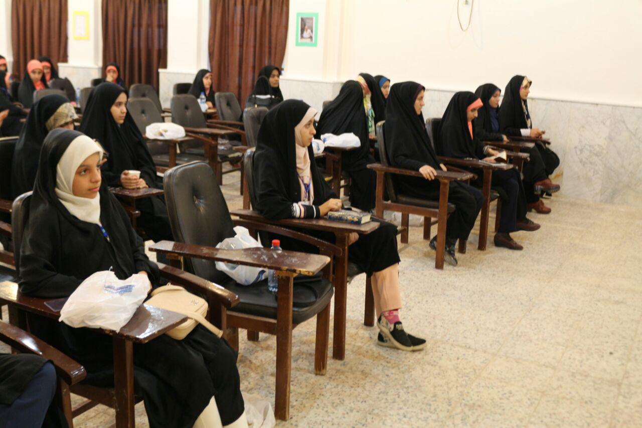 مسابقات قرآن دانش&zwnj;اموزان 
