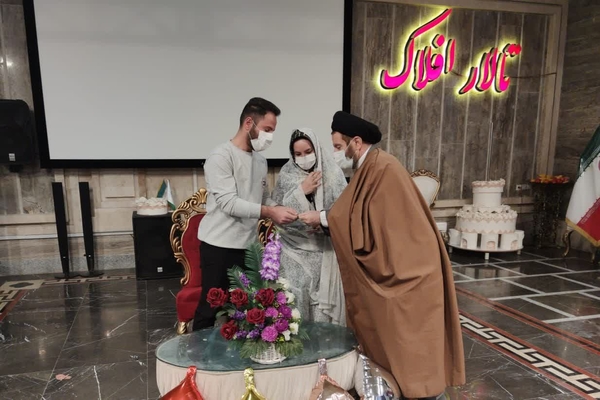 ۱۰۰ فقره جهیزیه به نوعروسان نیازمند لرستانی اهدا شد