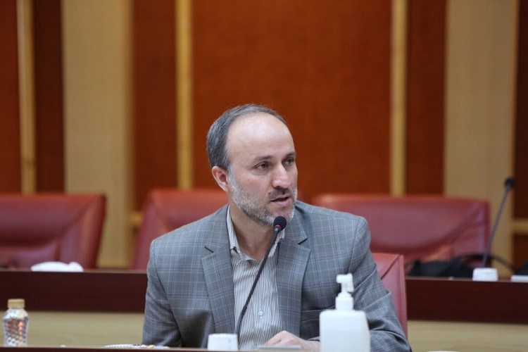 سنتی بودن بازار کار و عدم مهارت آفرینی دانشجویان