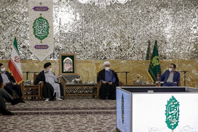 میزبان زائران نوروز 1401 حرم مطهر رضوی 