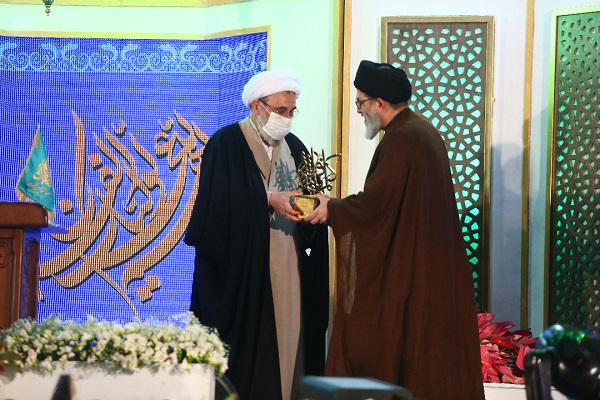 هاشم الحیدری،  دبیرکل جنبش اسلامی عهد الله عراق و حجت&zwnj;الاسلام رحیمیان تولیت مسجد جمکران