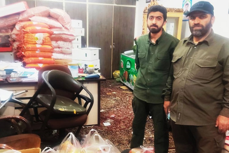 عیدانه &laquo;لبخند خدا&raquo;، بسته&zwnj;های معیشتی، کهمره سرخی شیراز