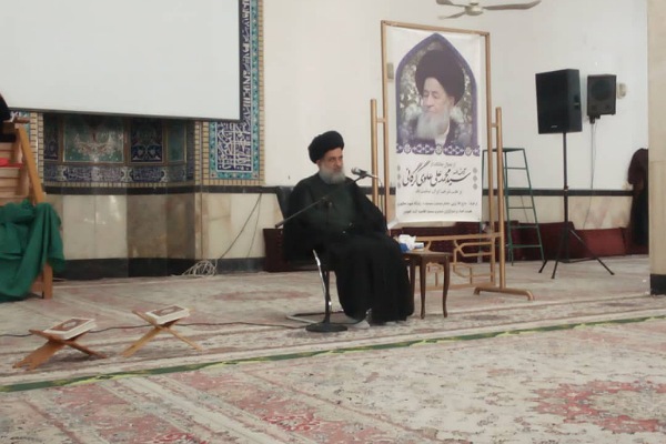 حجت الاسلام سادات مزنگی استاد حوزه و دانشگاه 