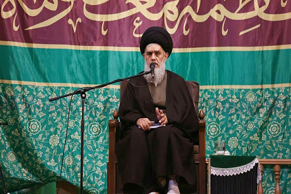 ذکر زیاد موجب انس و رفاقت با خدا می&lrm;&zwnj;شود