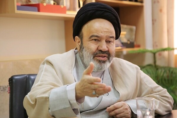 آیت&zwnj;الله امینی ناصحِ امین امامین انقلاب بود