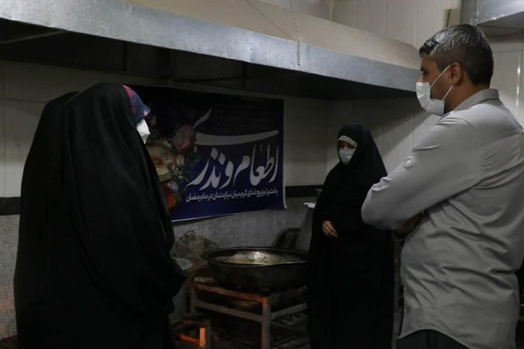 توزیع 5000 پرس غذا در همدان در پویش «مهمان خدائید» + عکس