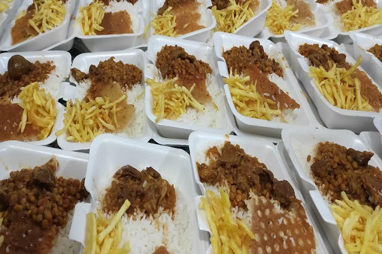 توزیع 5000 پرس غذا در همدان در پویش «مهمان خدائید» + عکس