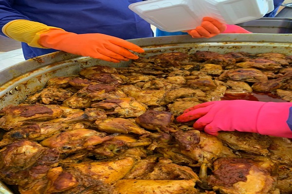 ارسالی / توزیع 1200 پرس غذای گرم بین نیازمندان کردستانی ارسالی / توزیع 1200 پرس غذای گرم بین نیازمندان کردستانی