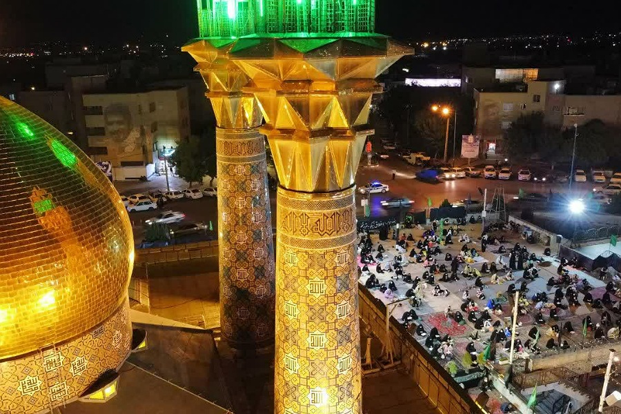 عکس | احیای شب قدر در امامزاده عبدالله همدان