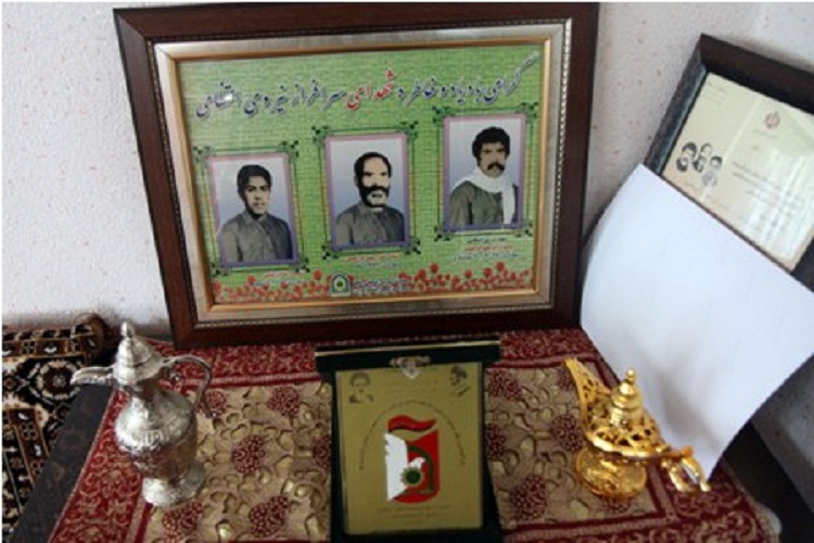 مادر شهیدان &laquo;ابراهیمی&raquo; به فرزندان شهیدش پیوست
