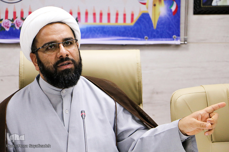 اولویت ما باید کمک به جلوگیری از رشد فزاینده بیماری کرونا در خوزستان باشد