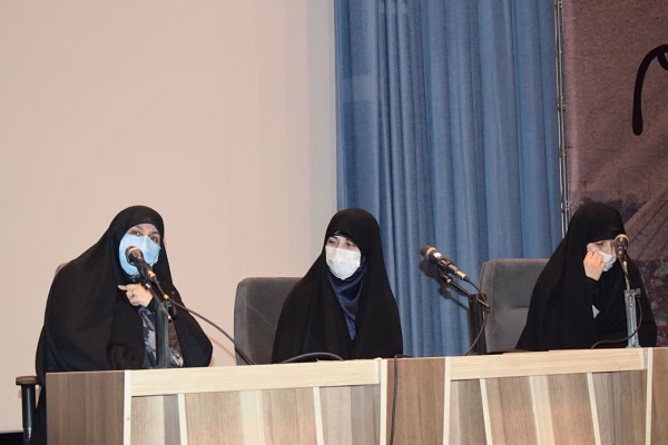 انقلاب اسلامی پرچم ارزش‌های دینی را با نگاه تمدنی علم کرده است