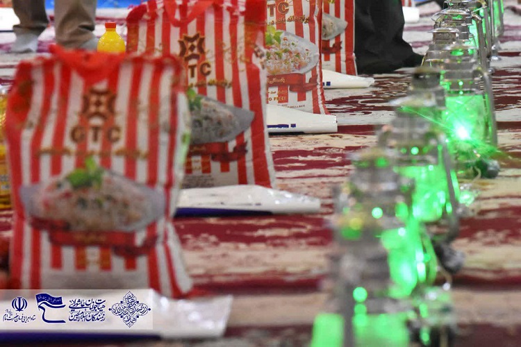 اهدای 500 بسته معیشتی به نیازمندان در قالب پویش «جشن بندگی» اهدای 500 بسته معیشتی به نیازمندان در قالب پویش «جشن بندگی»