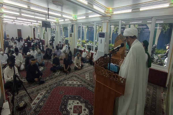 اقامه نماز عید سعید فطر در مرکز اسلامی جاکارتا + عکس