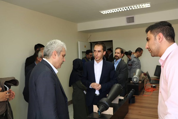 کارآفرین نخبه؛ سرگردان در بودن یا نبودن / از تدریس تا مدیریت کارآفرین نخبه؛ سرگردان در بودن یا نبودن / از تدریس تا مدیریت