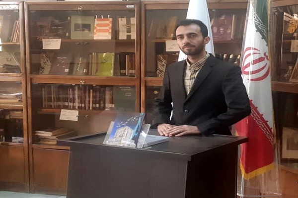 رونمایی کتاب &laquo;از حکیم توس تا قلندر شیراز&raquo; در بروجرد
