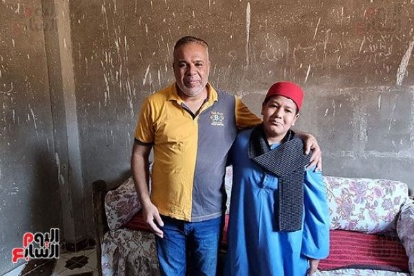 کودک قاری مصری که بزرگترین قاریان این کشور را به چالش میکشد + عکس کودک قاری مصری که بزرگترین قاریان این کشور را به چالش میکشد + عکس