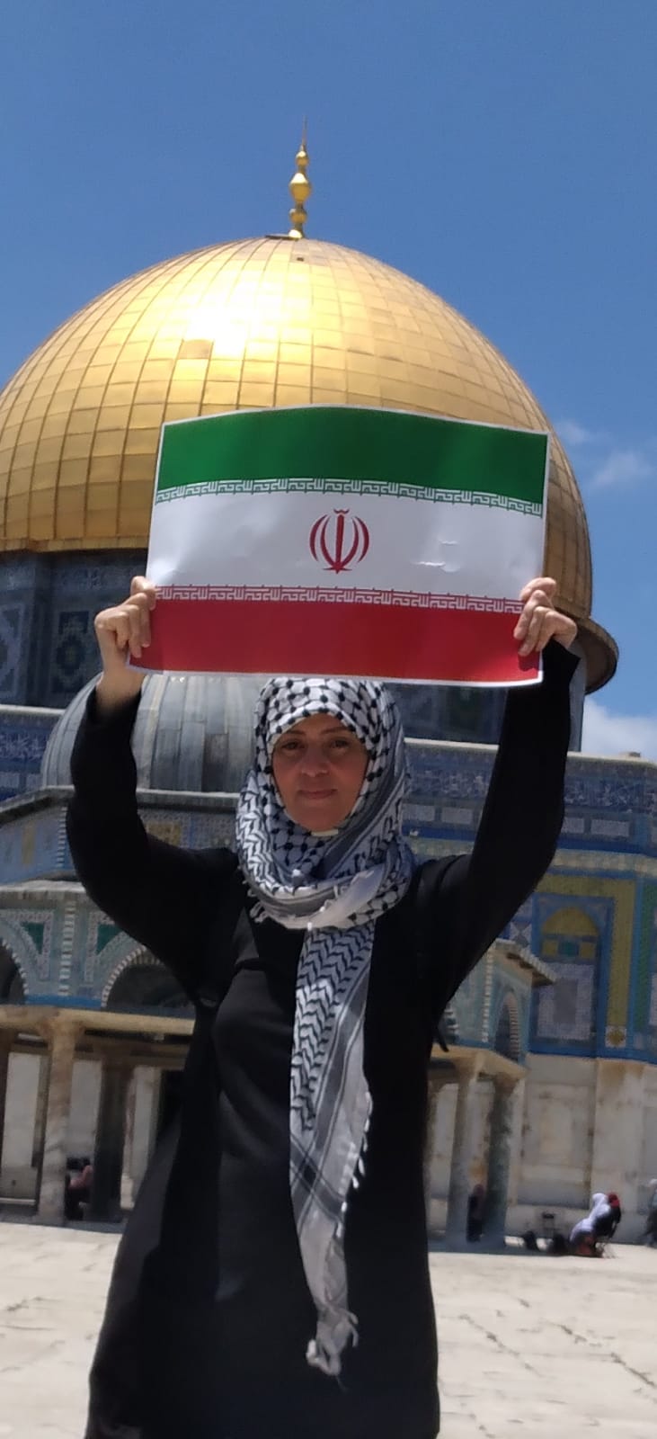 اهتزاز پرچم ایران در صحن‌های مسجد الاقصی و مسجد صخره + عکس و فیلم