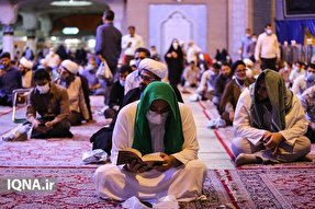 عکس | قرائت دعای کمیل در حرم حضرت معصومه(س)