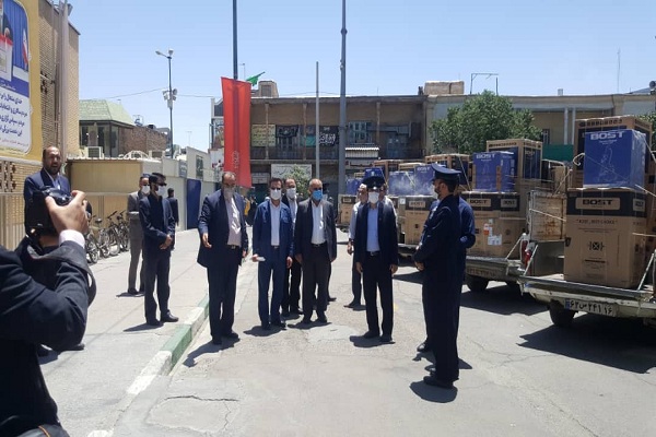 کاروانی از 157 خودرو جهیزیه که میزبان سفره سپید زوجین در دهه کرامت شدند+فیلم