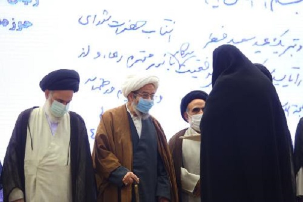 ارسال/ مراسم تودیع و معارفه مدیر جامعة الزهراء(س) برگزار شد/ انتخاب اولین مدیر زن