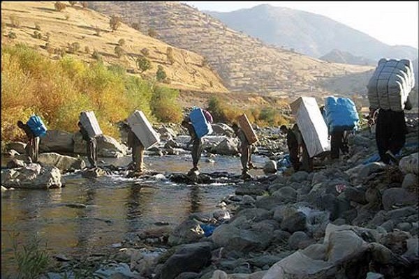 ارسالی| اشتغال&zwnj;زایی برای 154 کولبر سردشتی با اجرای طرح&zwnj;های بنیاد برکت