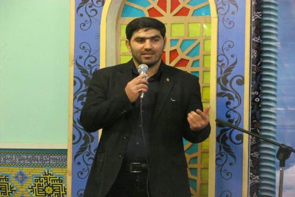 راهیابی قاری لرستانی به فینال مسابقات قرآن فرهنگیان