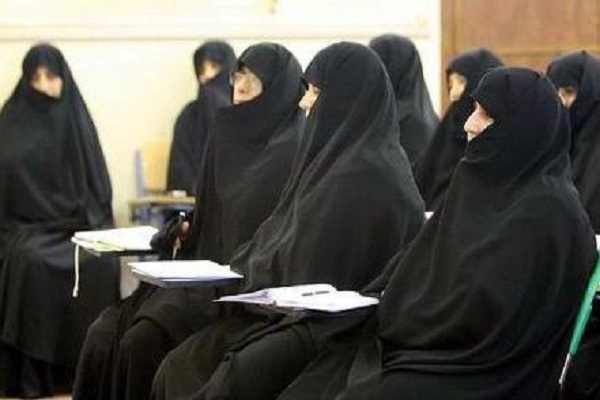 اعلام برنامه&zwnj;های حوزه علمیه خواهران لرستان در هفته عفاف و حجاب