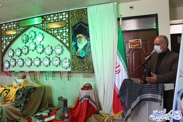 رونمایی از نماد 3 شهید فرهنگی و 12 شهید دانش&zwnj;آموز خوسف