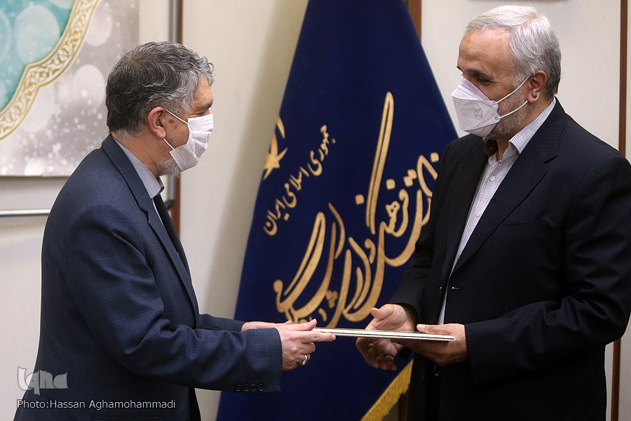 ارسالی ///// تصویب سند مسابقات قرآن با وجود ایرادات متعدد در ادبیات سند / تأکید وزیر ارشاد بر مستند شدن اقدامات چهارساله کمیسیون