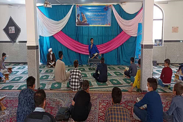 حضور حافظ بین&zwnj;المللی در محفل انس با قرآن کریم در ملایر