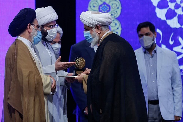 قدردانی از دو جهادگر خوزستانی عرصه تبلیغ در آیین کشوری &laquo;نشر خوبی&zwnj;ها&raquo;