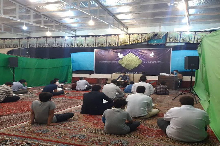 برگزاری محفل انس با قرآن جلسه قرآن بیت‌الزهرا(س) نهاوند + عکس