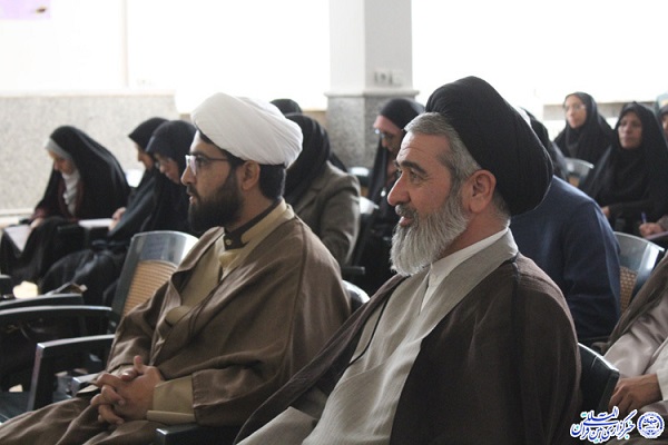 یک تناقض تلخ در بخشنامه استخدامی معلمان قرآن / تعداد اندکی از افراد مشمول می‌شوند