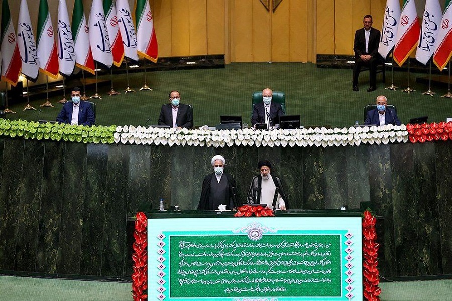 حجت‌الاسلام والمسلمین رئیسی سوگند یاد کرد / قالیباف: مردم نشان دادند به صراط مستقیم «جریان انقلاب اسلامی» اعتماد دارند