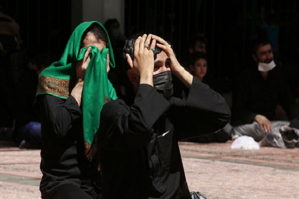 مقتل خوانی روز عاشورا در حرم مطهر بانوی کرامت
