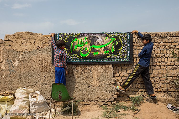 عزاداری عاشورایی کودکان کار در کوره‌های آجرپزی